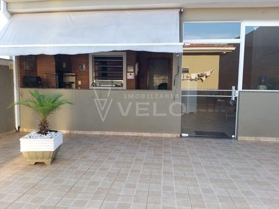 Casa, 3 quartos, 250 m² - Foto 1