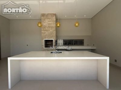 Casa, 202 m² - Foto 1
