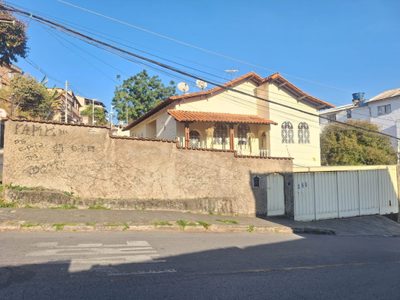 Casa, 4 quartos, 356 m² - Foto 1