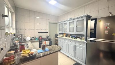 Sobrado, 4 quartos, 180 m² - Foto 1