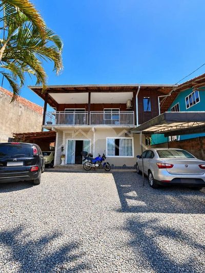 Sobrado, 6 quartos, 260 m² - Foto 1