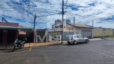 Casa, 1 quarto, 259 m² - Foto 2