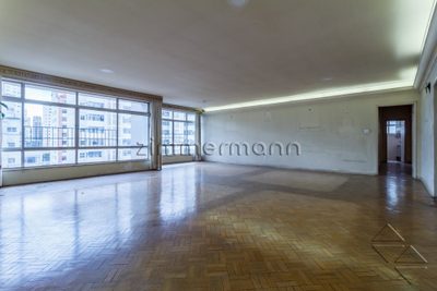 Apartamento, 3 quartos, 210 m² - Foto 1