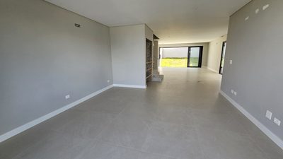 Casa, 4 quartos, 244 m² - Foto 3