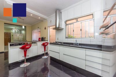 Sobrado, 3 quartos, 243 m² - Foto 2