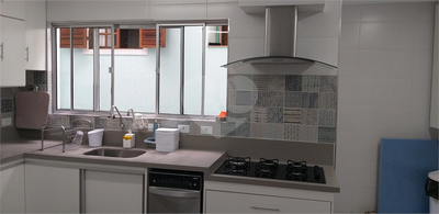 Sobrado, 3 quartos, 223 m² - Foto 2