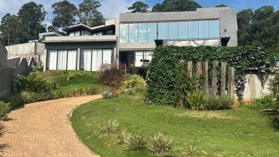 Casa, 3 quartos, 220 m² - Foto 1
