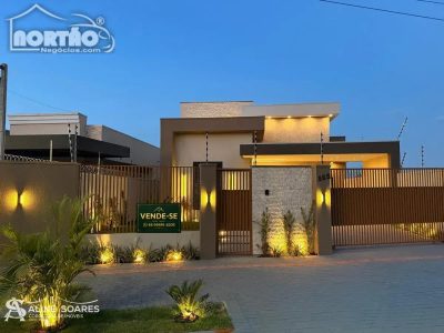Casa, 4 quartos, 147 m² - Foto 1