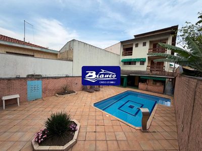 Sobrado, 4 quartos, 592 m² - Foto 1