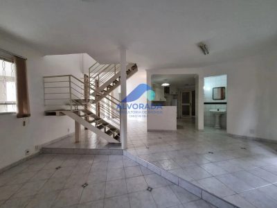 Sobrado, 3 quartos, 309 m² - Foto 1