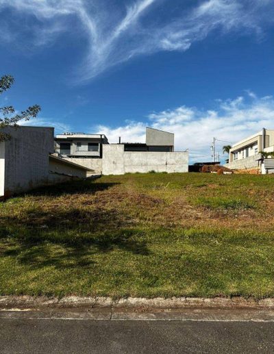 Loteamento e Condomínio, 360 m² - Foto 1