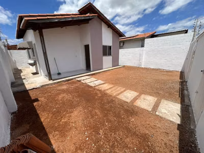 Casa, 2 quartos, 60 m² - Foto 1