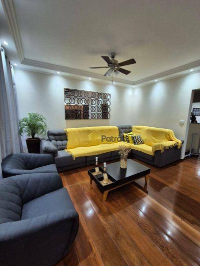 Sobrado, 3 quartos, 227 m² - Foto 1