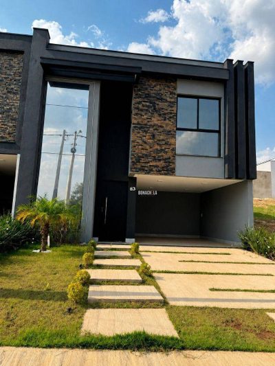 Casa, 3 quartos, 174 m² - Foto 1