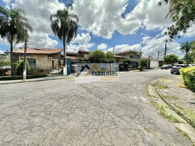 Casa, 4 quartos, 228 m² - Foto 1