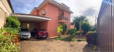 Casa, 3 quartos, 230 m² - Foto 2
