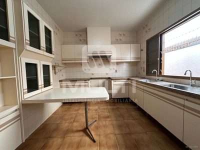 Casa, 4 quartos, 260 m² - Foto 3