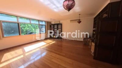 Apartamento, 3 quartos, 130 m² - Foto 2