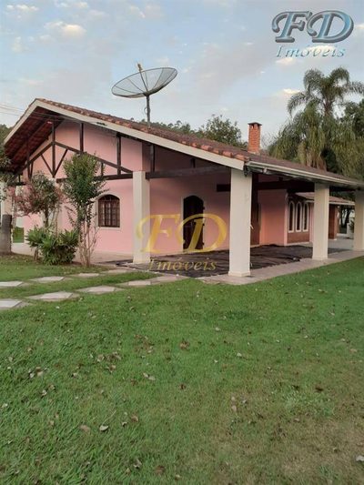 Chácara, 2 quartos, 2220 m² - Foto 1