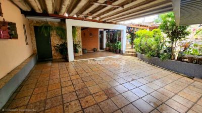 Casa, 3 quartos, 327 m² - Foto 1