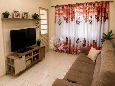 Casa, 2 quartos, 200 m² - Foto 1
