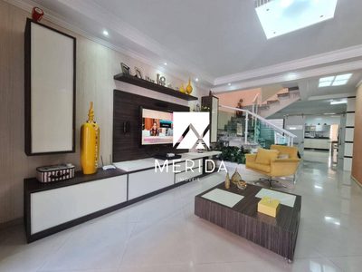 Sobrado, 3 quartos, 298 m² - Foto 2