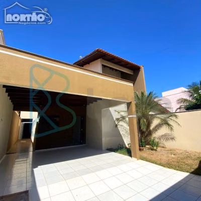 Casa, 5 quartos, 223 m² - Foto 1