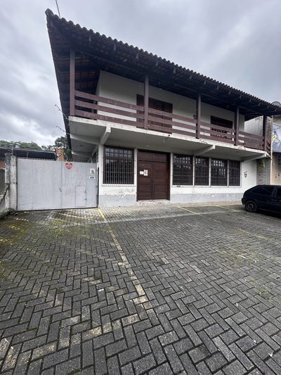 Casa, 4 quartos, 1095 m² - Foto 1