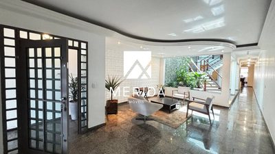 Sobrado, 3 quartos, 352 m² - Foto 1