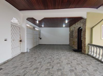 Casa, 3 quartos, 223 m² - Foto 2