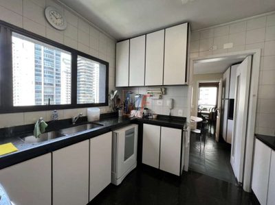 Apartamento, 3 quartos, 220 m² - Foto 1