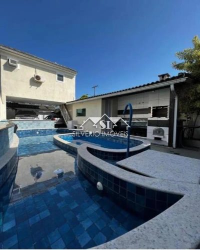 Casa, 5 quartos, 200 m² - Foto 1