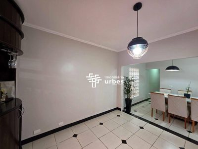 Casa, 3 quartos, 201 m² - Foto 2