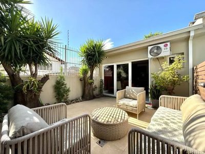 Casa, 3 quartos, 210 m² - Foto 1