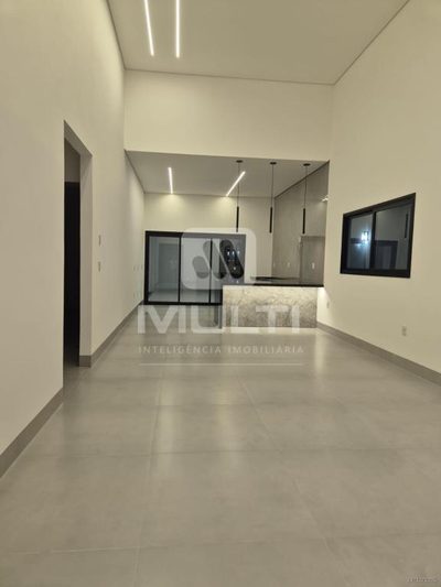 Casa, 3 quartos, 215 m² - Foto 1