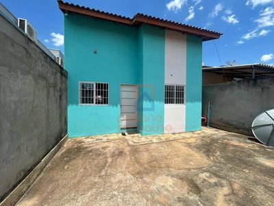 Casa, 2 quartos, 225 m² - Foto 1