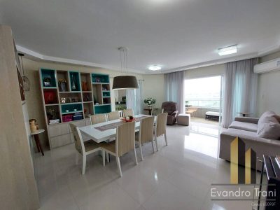 Apartamento, 4 quartos, 250 m² - Foto 1