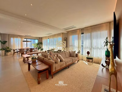 Apartamento, 3 quartos, 235 m² - Foto 1