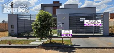 Casa, 4 quartos, 173 m² - Foto 1