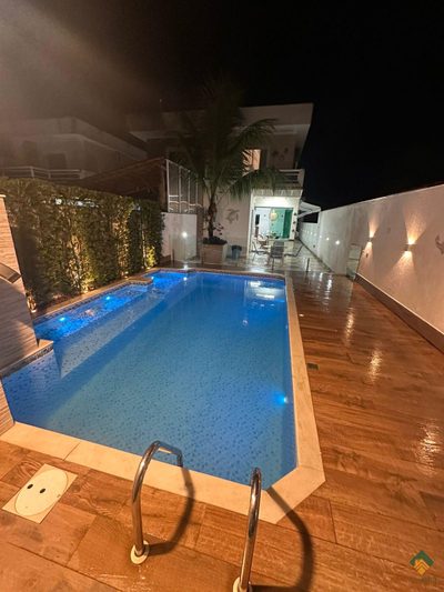 Casa, 3 quartos, 212 m² - Foto 1