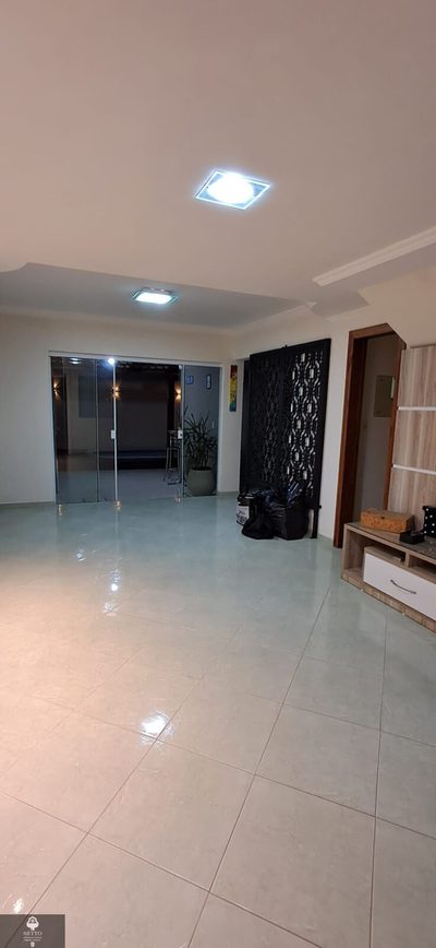 Casa, 3 quartos, 200 m² - Foto 1