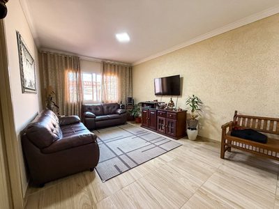 Casa, 3 quartos, 183 m² - Foto 2