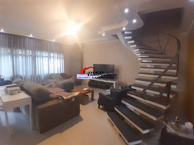 Sobrado, 3 quartos, 356 m² - Foto 1