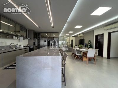 Casa, 2 quartos, 248 m² - Foto 4