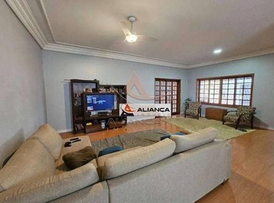 Casa, 3 quartos, 249 m² - Foto 1