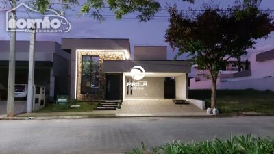 Casa, 4 quartos, 183 m² - Foto 1