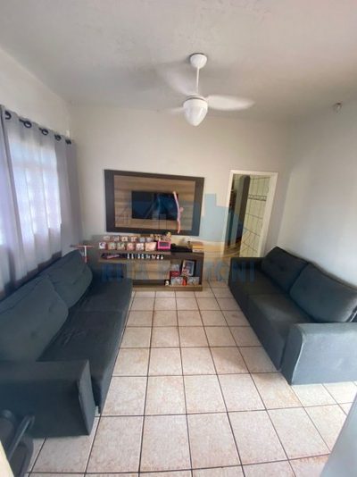 Casa, 2 quartos, 64 m² - Foto 1