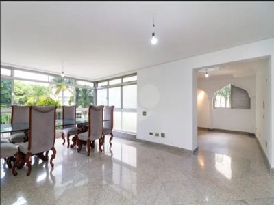 Apartamento, 3 quartos, 145 m² - Foto 1