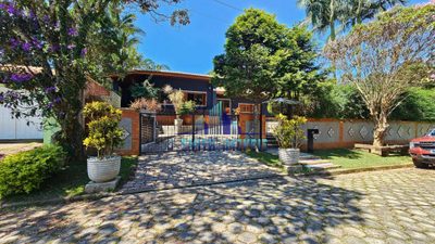 Casa, 4 quartos, 302 m² - Foto 1