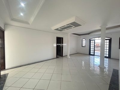 Casa, 3 quartos, 180 m² - Foto 3
